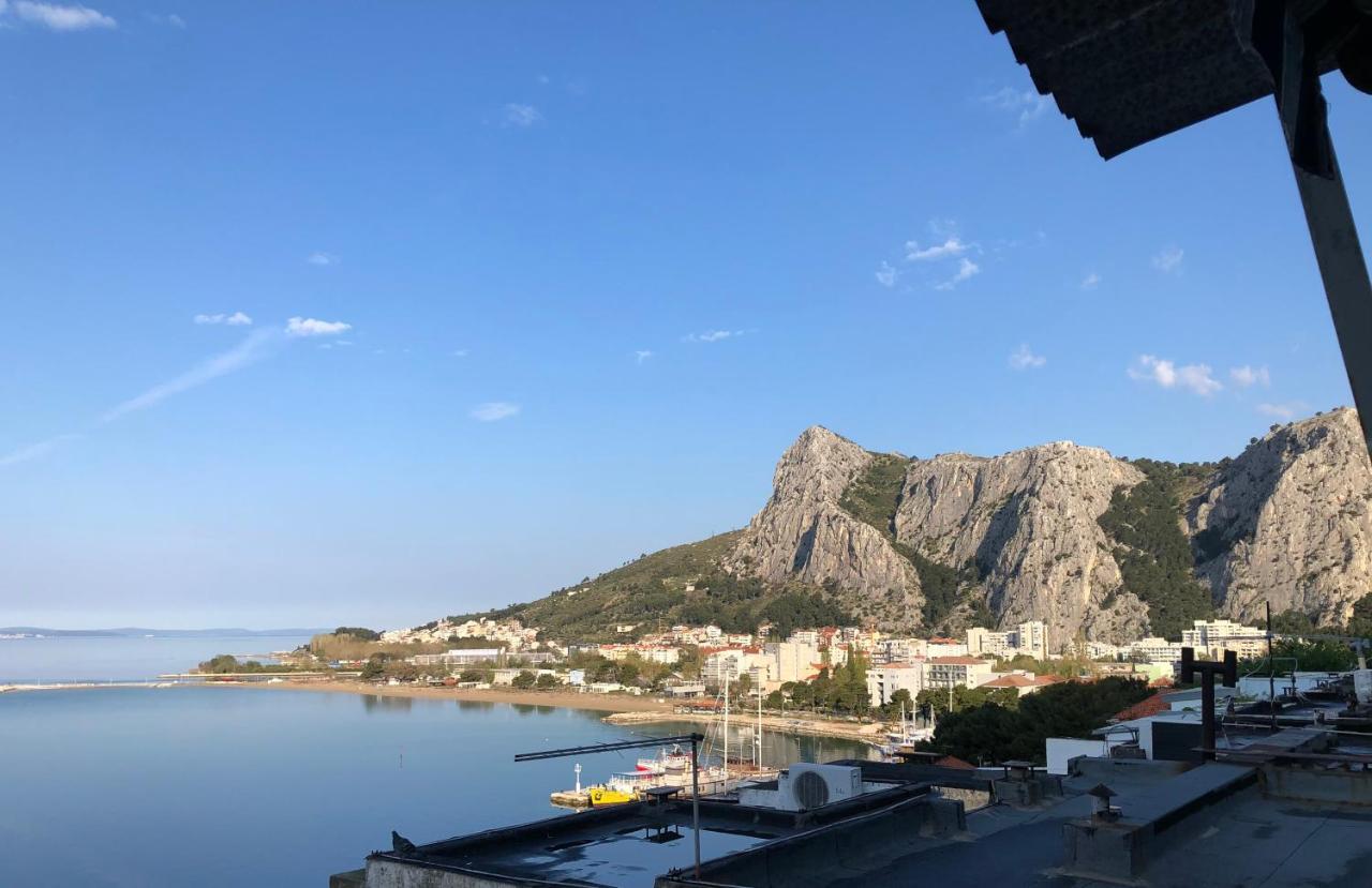 Sunny Apartment Omis Exterior photo